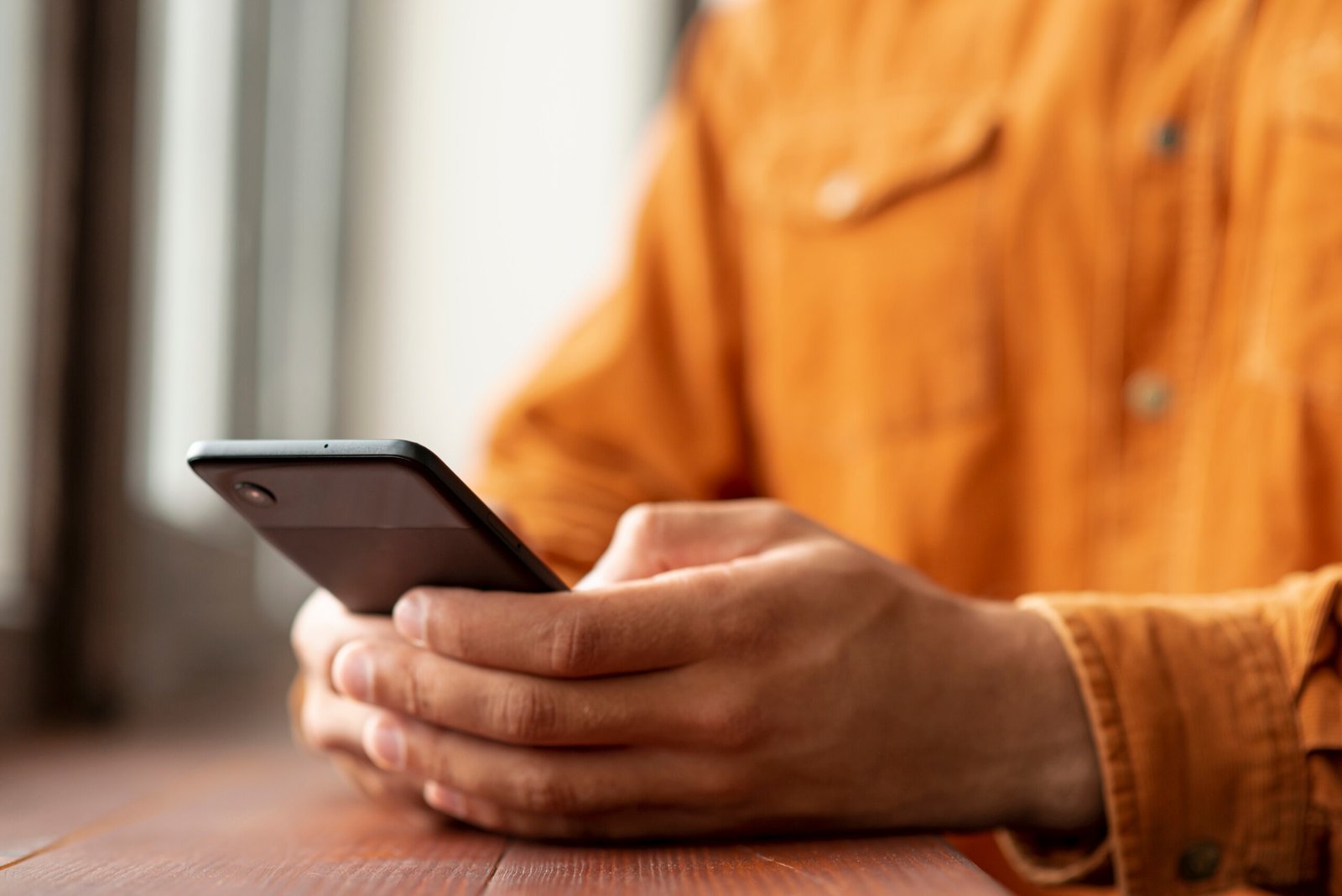 Social media profissional: o que faz e por que sua marca precisa